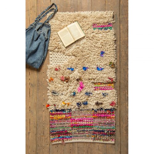 shaggy-carpet-with-sequins-and-colored-tufts